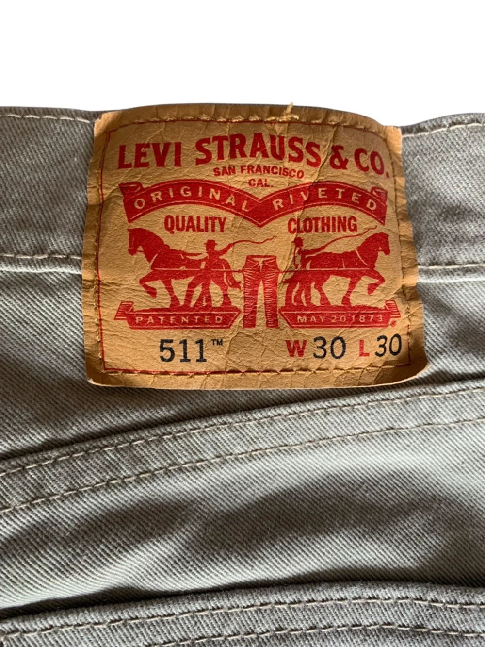 LEVI’S 511 Slim Fit Mens Beige Jeans Size 30” Waist X 30” Inseam